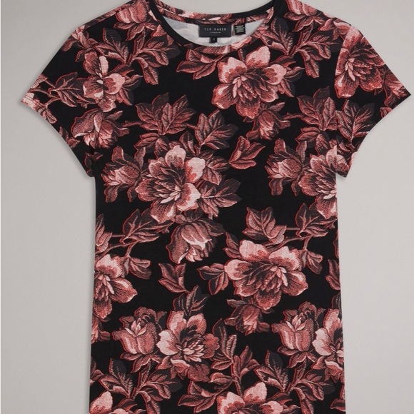 Ted baker fitted top/ In Ted Baker size 3 which is a m/l fitted top - Picture 1 of 3